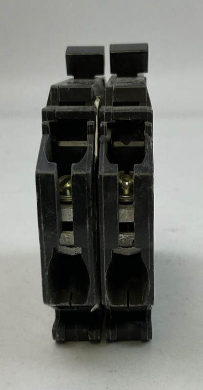 GE THQP120 CIRCUIT BREAKER 1POLE 20AMP 120/240VAC (LOT OF 2)