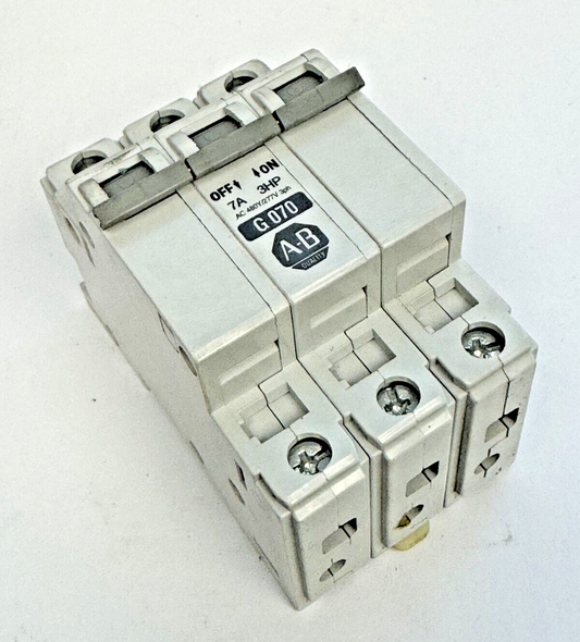 ALLEN-BRADLEY - 1492-CB3-G070 SER. C - MOTOR CONT. - 3 P, 7 A, 277 V, 3 HP, 3PH