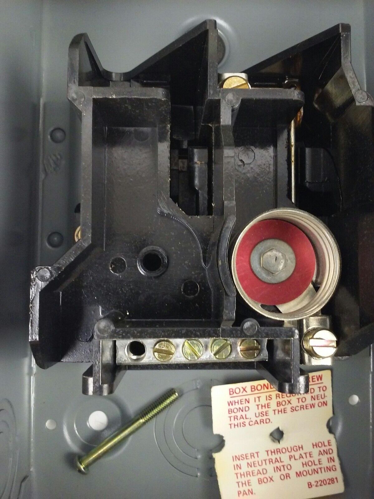 SQ.D D-111-NRB, SER. E1, SAFETY SWITCH, 1P, 30A, 120V, STD H.P. 1/2, MAX H.P 2