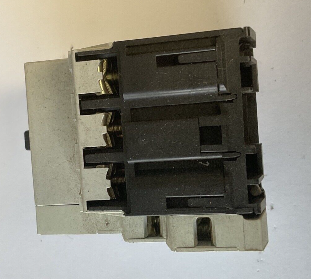 MOELLER PKZM0-4 MOTOR CIRCUIT BREAKER SER.2&4 4A ***LOTOF3***