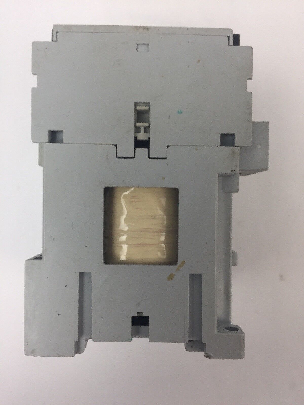 ALLEN BRADLEY 100-C09Z*10 REVERSING CONTACTOR 600VAC 25A COIL 24VDC