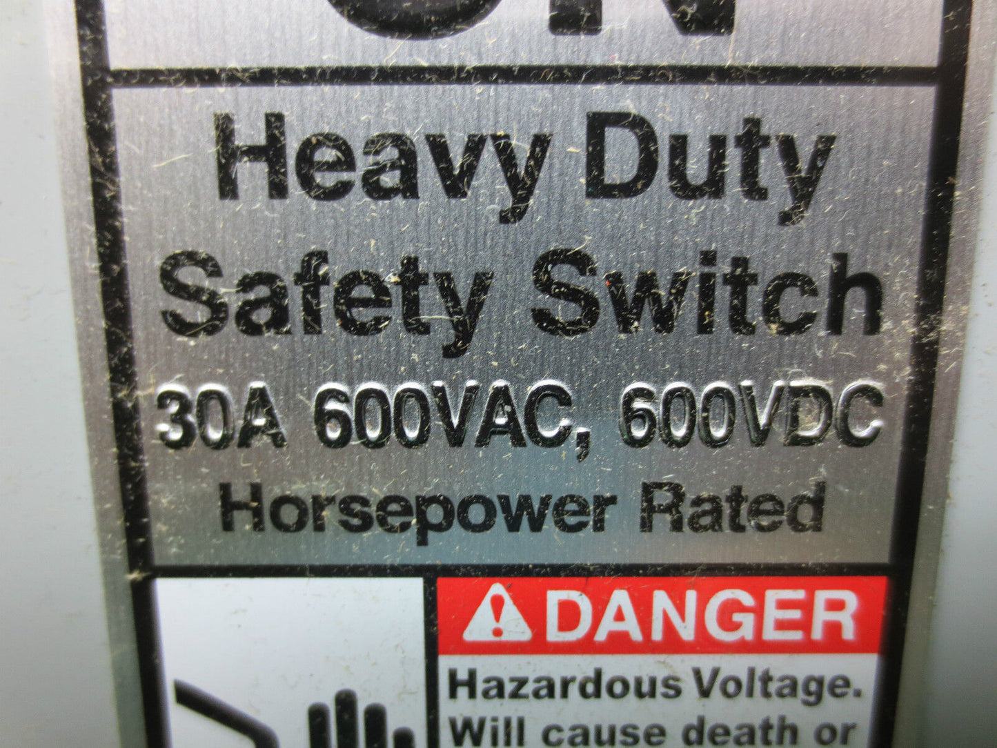 SIEMENS HNF261 SAFETY SWITCH 30A 600V NON-FUSIBLE - HEAVY DUTY 2-POLE INDOOR