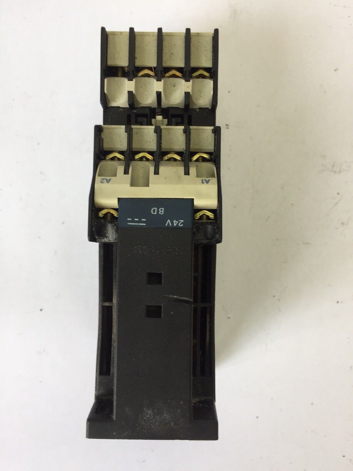 TELEMECANIQUE CA3DN40 CONTACTOR 600VAC  COIL 24V WITH LA1DN40 AUXILIARY CONTACT