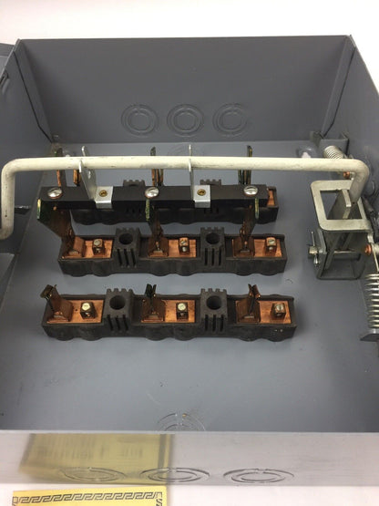 GENERAL SWITCH 63DU SAFETY SWITCH VOLTS 240 AC 60 AMP 3 POLE TYPE: D'BLE THROW