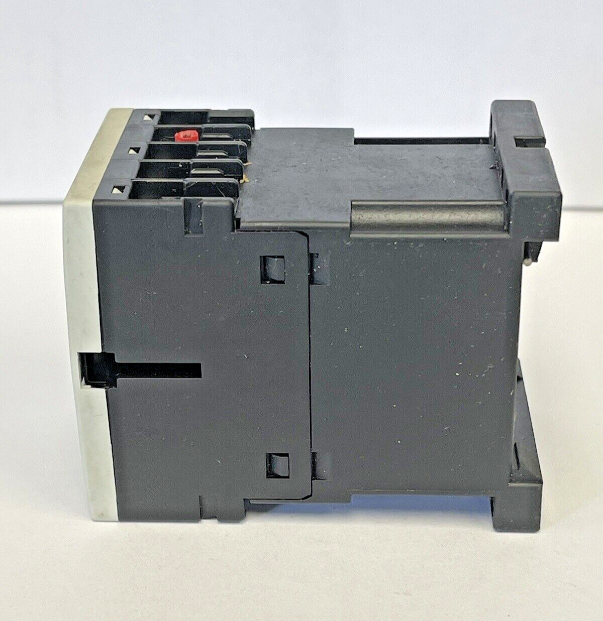 SIEMENS - 3RH1131-1BB40 - CONTACTOR - 10 AMP; 4 POLE; 240 VAC; 24 VDC COIL