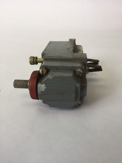 CUTLER HAMMER 10316H5875C LIMIT SWITCH 600VAC PILOT DUTY