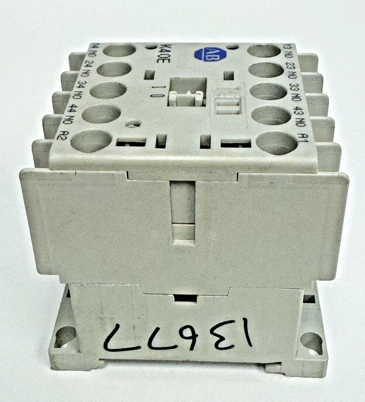 ALLEN-BRADLEY - 700-K40E-* SER. B - CONTROL RELAY - 600 VAC, 10 A, 24 VDC COIL