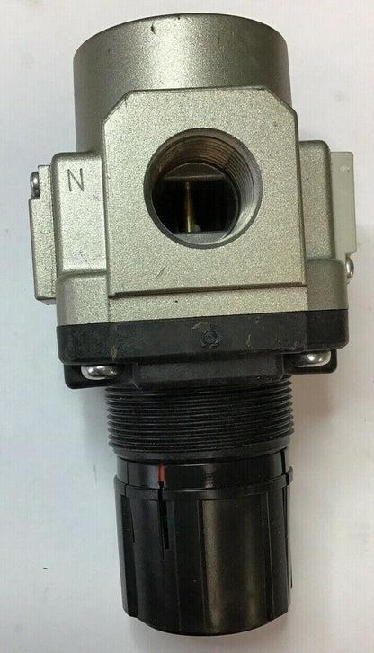 SMC AR40-N04-Z PNEUMATIC REGULATOR 7 VAC 125 PSI