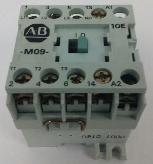ALLEN BRADLEY 100-M09NZ*3 SER. A CONTACTOR AC-500V-20A, 600V MAX 12A, 24VDC COIL