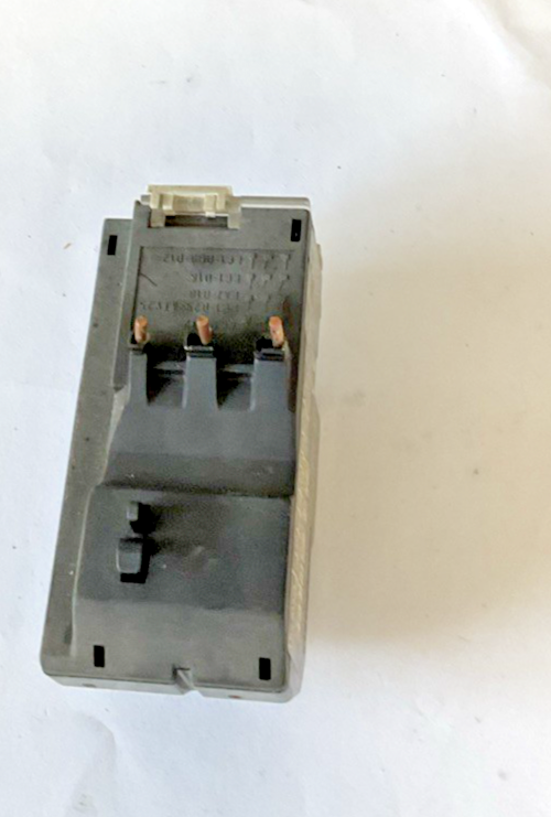 TELEMECANIQUE LR2 D1321 OVERLOAD RELAY 600V