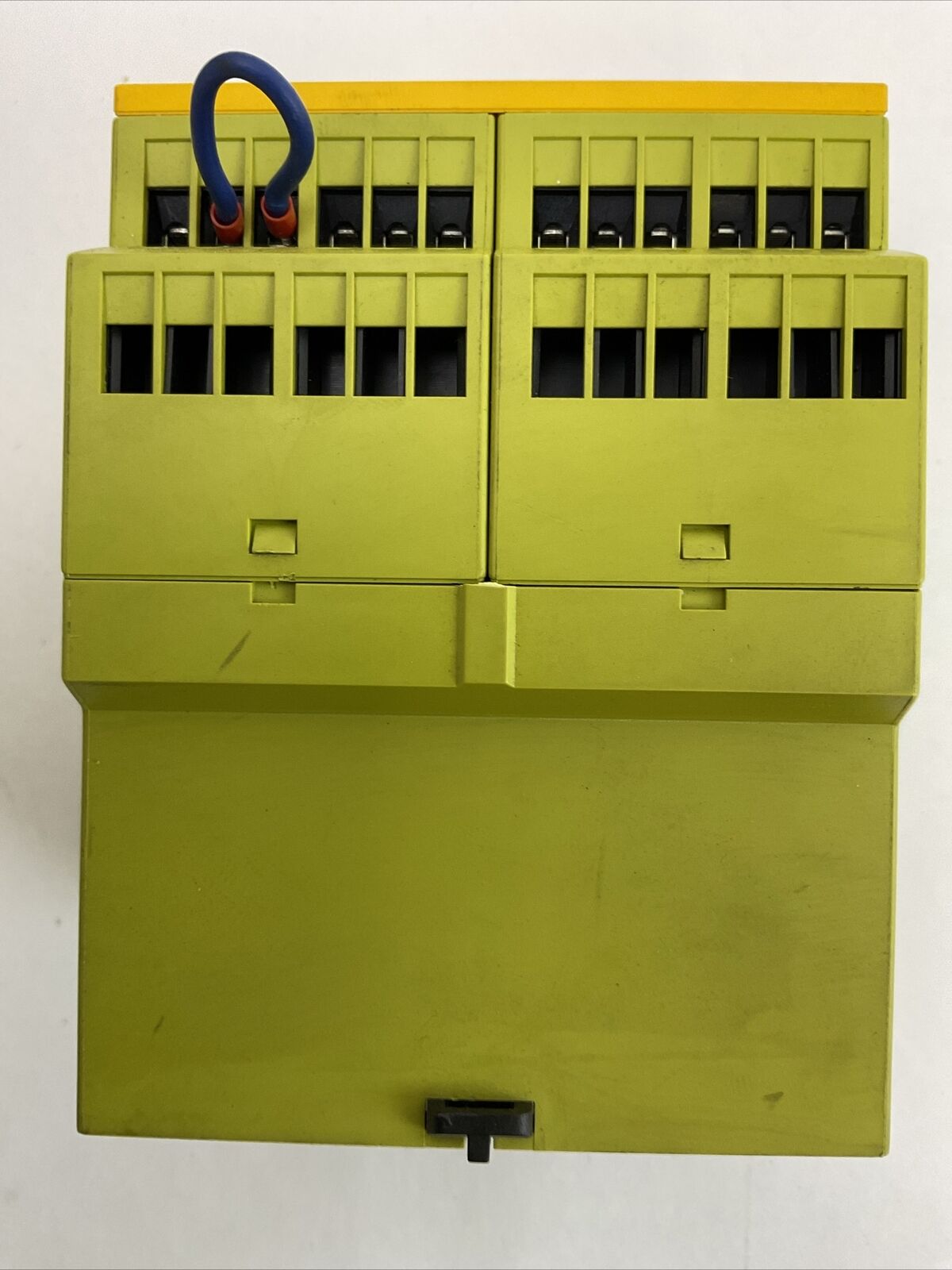 PILZ PNOZ 1 110-120VAC 3n/o 1n/c SAFETY RELAY