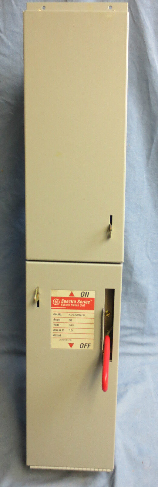 GE ADS32030HS SPECTRA FUSIBLE SWITCH UNIT - 30A 240V 3-POLE - NEW SURPLUS