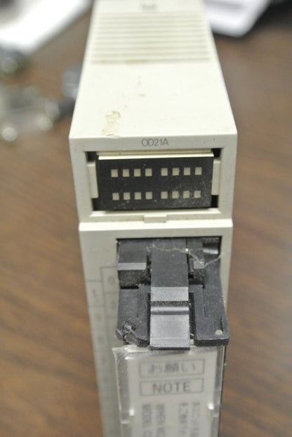 LOT of 3 / OMRON C200H-OD21A OUTPUT UNIT / 24VDC, 1.0A/POINT / FOR PARTS