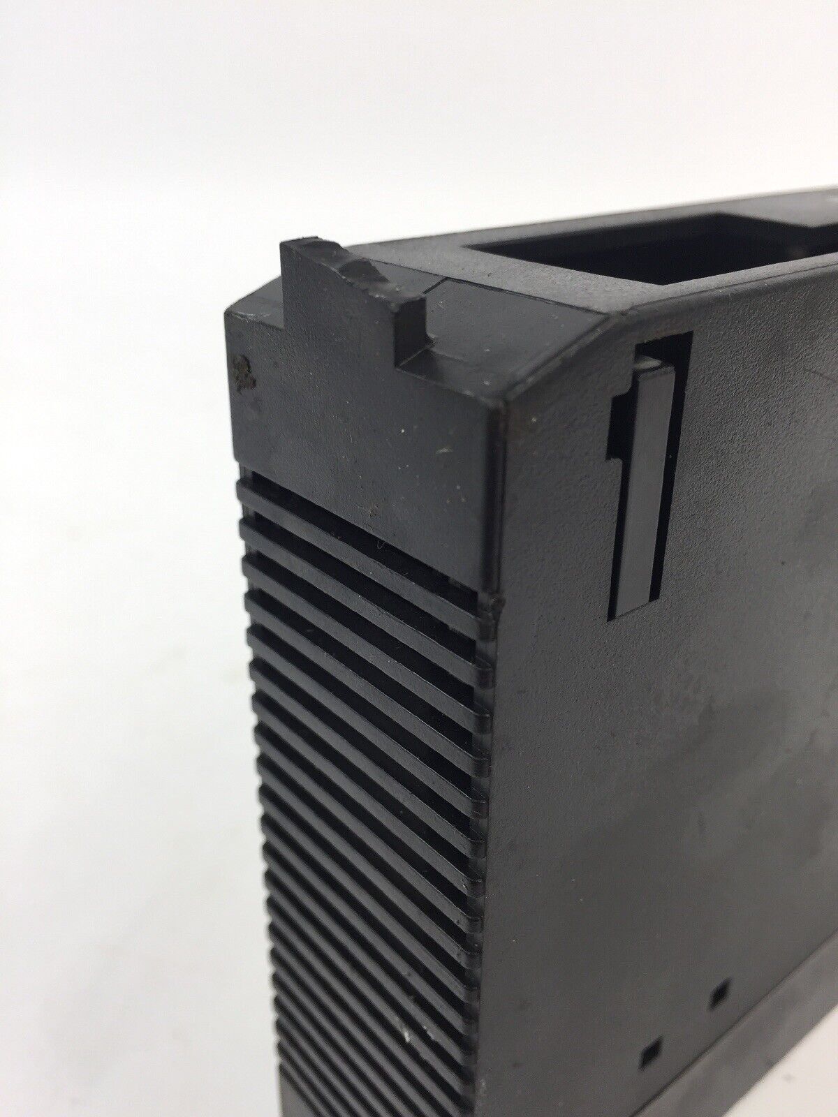 GE FANUC IC693MDL740H OUTPUT MODULE 12/24VDC 0.5A 16PT POS