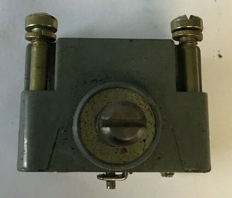 CUTLER HAMMER ED50N1 SER.A1 PRETRAVEL NEUTRAL POS.LIMIT SWITCH OPER. HEAD