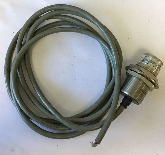 ALLEN BRADLEY 871TM-DH15NP30-A2 INDUCTIVE PROXIMITY SENSOR SER.A 30VDC 200MA