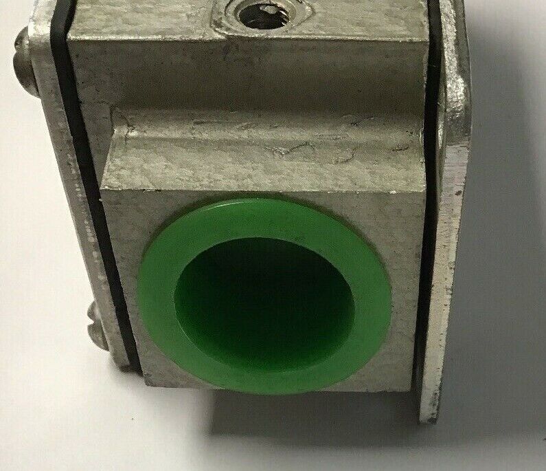 GOULD R.B.DENISON LIMIT SWITCH L100WTR-2M CONTACT 10