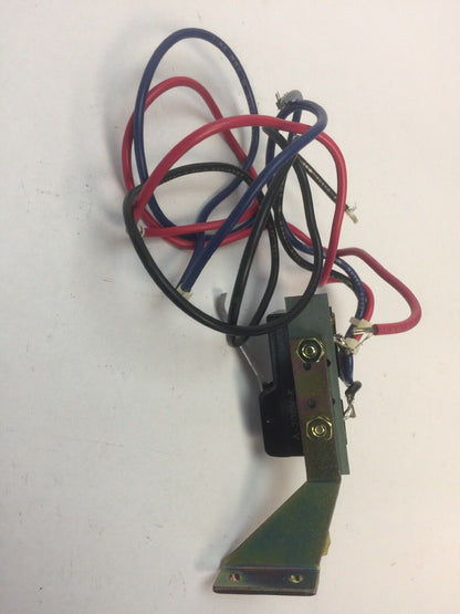 WESTINGHOUSE/CUTLER HAMMER 458D013G05 1A-1B AUX SWITCH RH MTG FOR MA BREAKER