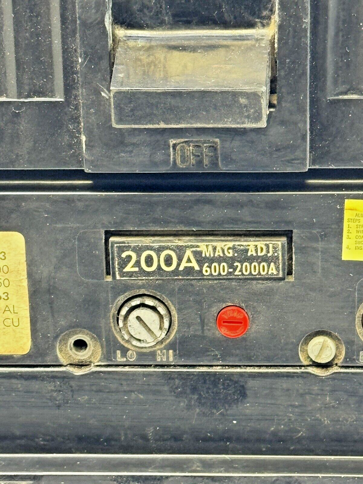 GE - TB43200 - TRI-BREAK FUSED BREAKER W/ SHUNT - TB43F - 200 A, 3 POLE, 600 VAC