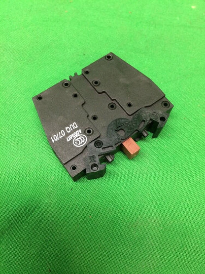 1 NEW SIEMENS 3SB3-400-0E 3SB34000E CONTACT BLOCK 2 N.C.