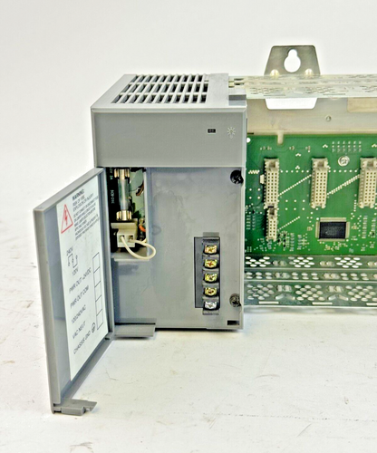 ALLEN BRADLEY - 1746-P2 SER. C - POWER SUPPLY W/ 7 SLOT RACK 1746-A7 SER. B