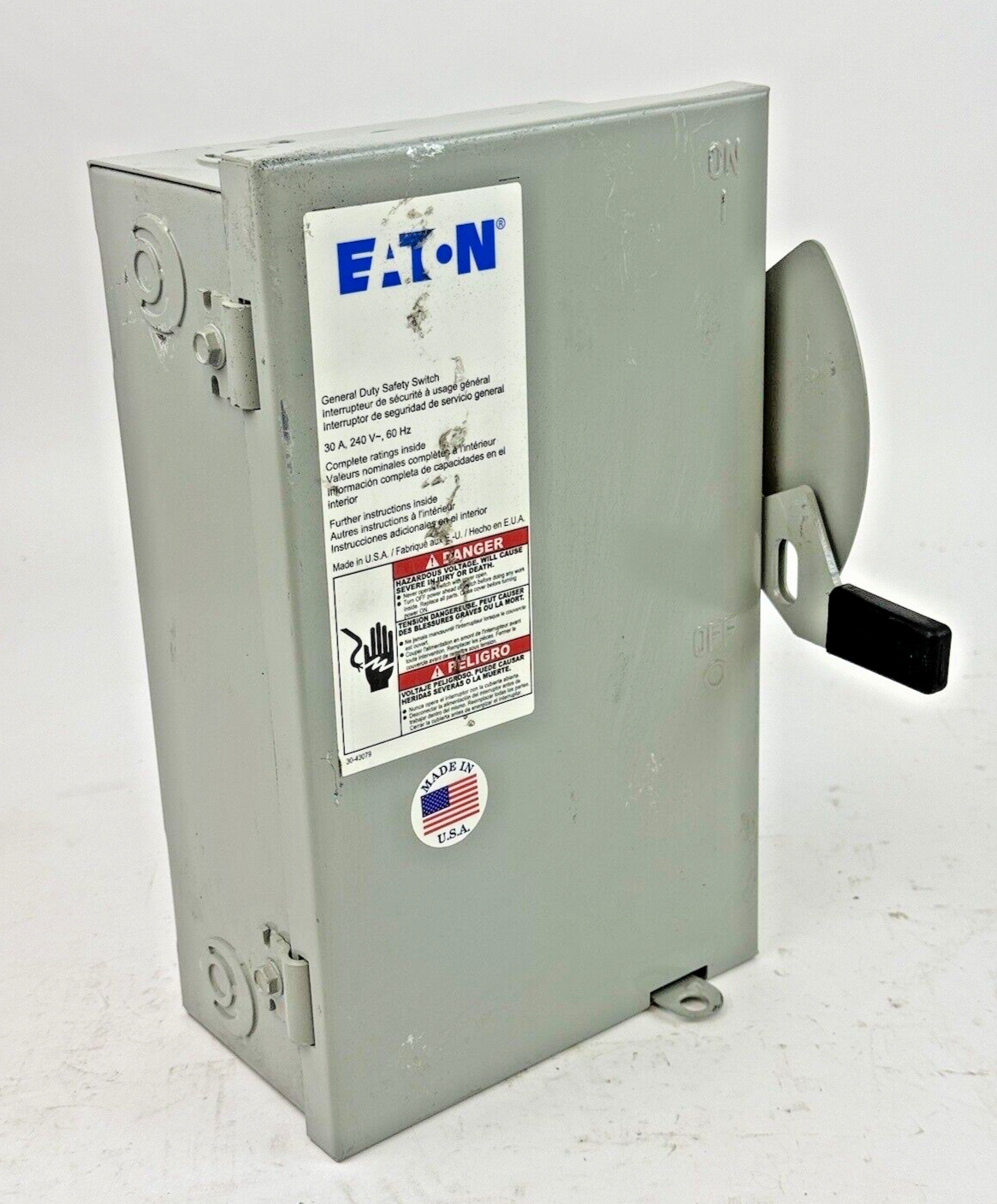 EATON - DG221UGB SER. B - GD SAFETY SWITCH - 30A/ 240VAC/ 2 POLE/ 1 PH/ TYPE 1