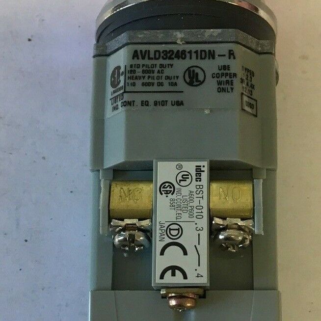 IDEC AVLD324611DN-R PUSH BUTTON 120-600VAC 110-600VDC 10A