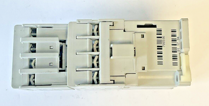 ALLEN BRADLEY 100-C09E*300 CONTACTOR 24VDC SER.A / 100-F COIL SER.B