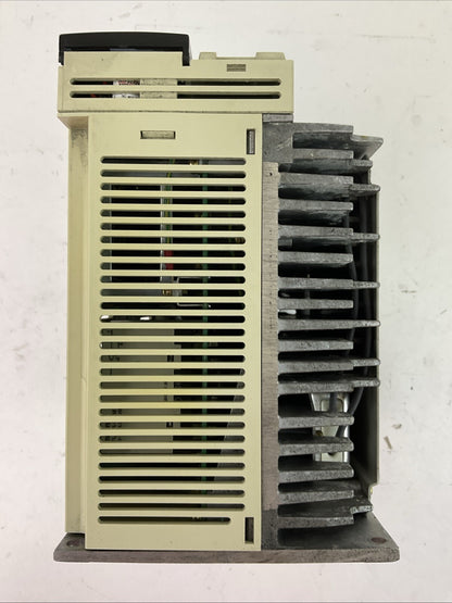 MITSUBISHI MR-J2S-500B-PD030 AC SERVO OUTPUT 170V 28A INPUT 200-230V POWER 5kW