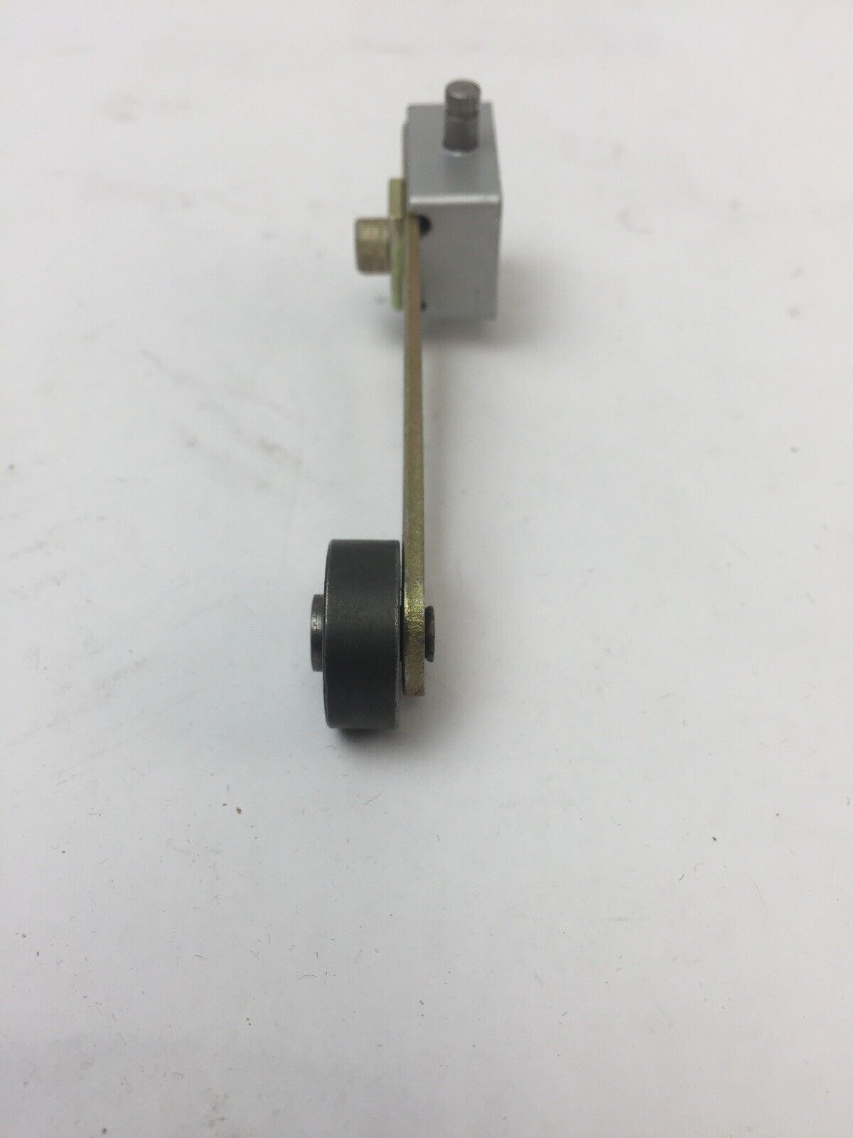 WESTINGHOUSE RRCKS RR LIMIT SWITCH ADJUSTABLE LEVER STEEL ROLLER