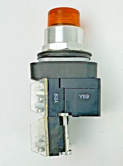 ALLEN-BRADLEY - 800T-QBH2B SER. U -ORANGE LED MOMENTARY PUSH BUTTON W/800TC-N374