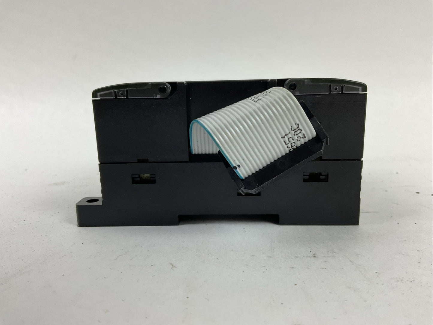 OMRON CP1W-8ER OUTPUT UNIT 24VDC