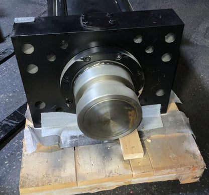 PARKER 16.00JJ3HK HYDRAULIC CYLINDER BORE 18 1/2" STROKE 25" PISTON DIAMETER 18"