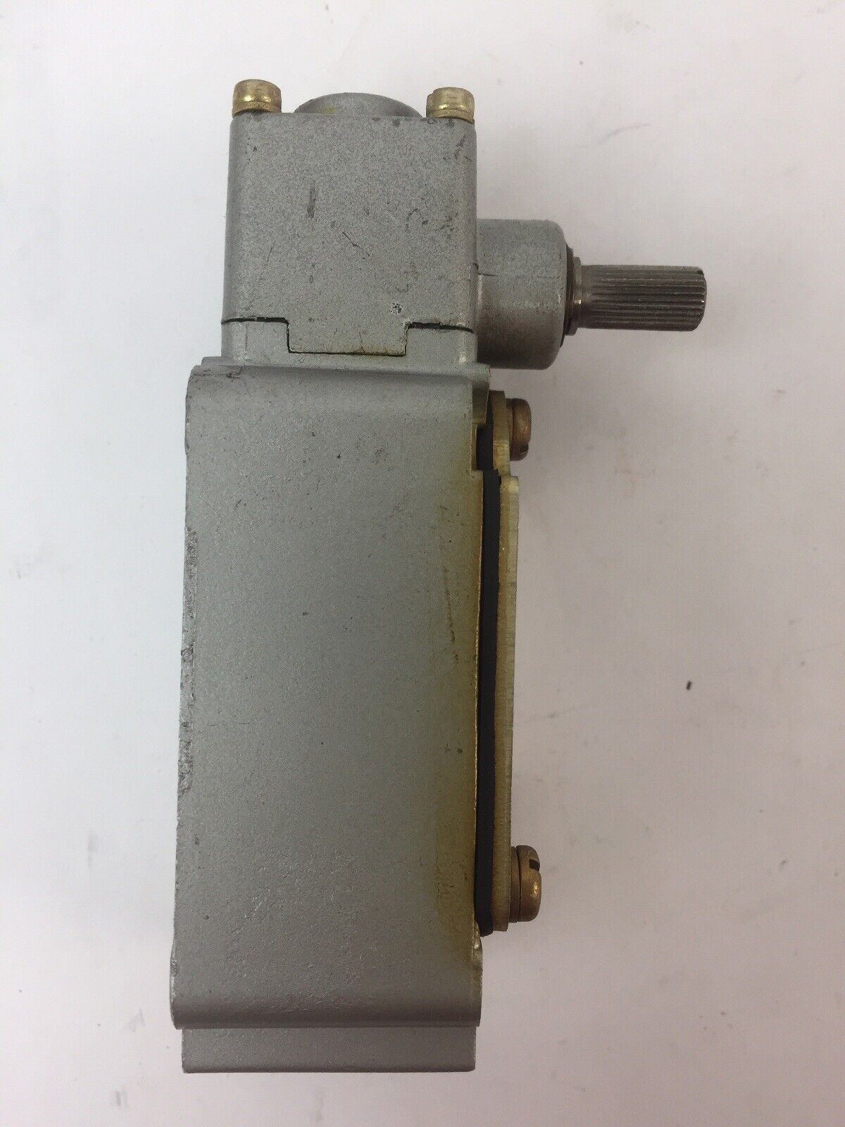 WESTINGHOUSE RRLB RR LIMIT SWITCH MAINTAINED CONTACT LIMIT SWITCH 600VAC 10AMP