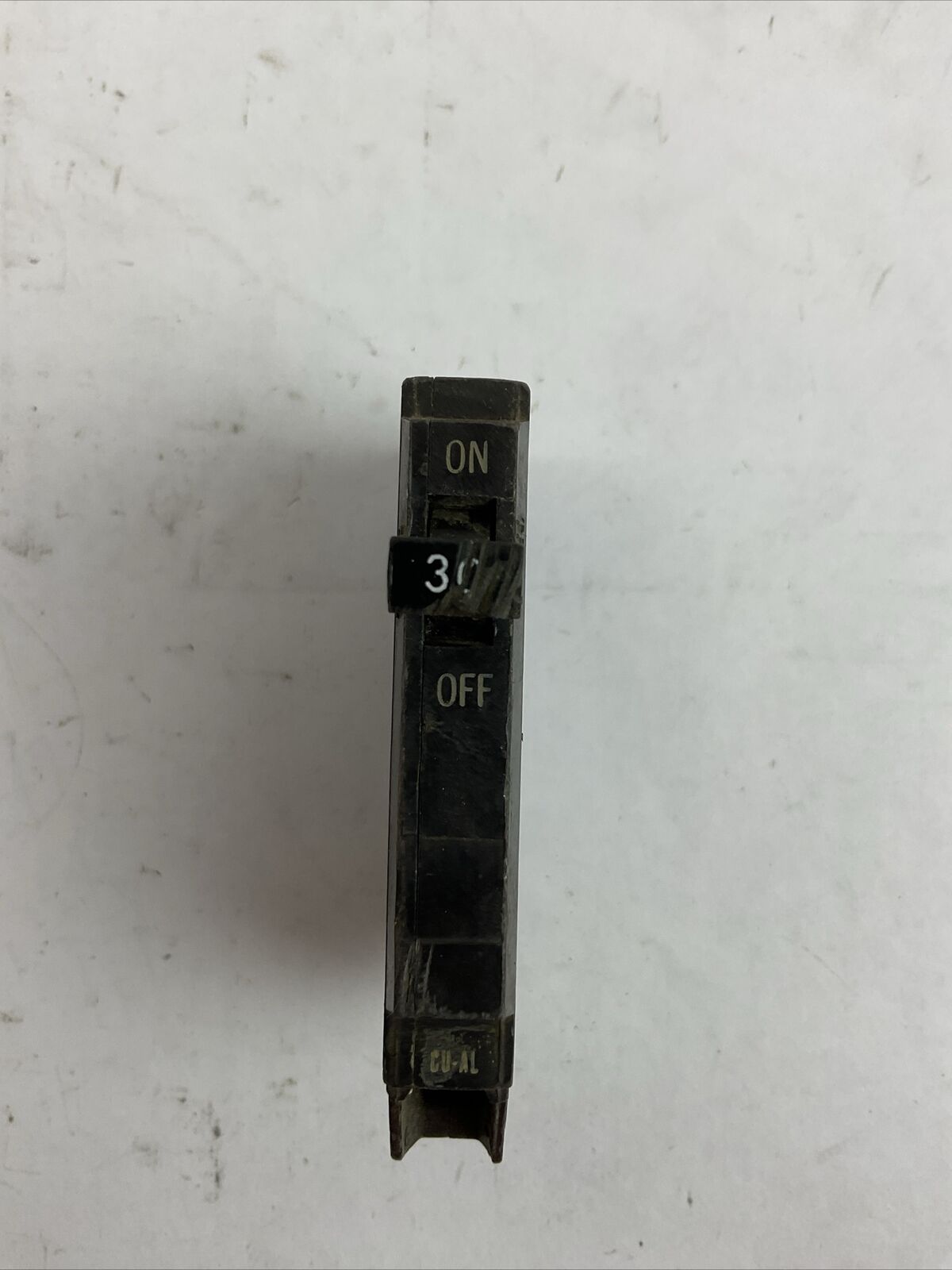 GE THQP130 1POLE TYPE TQP CIRCUIT BREAKER 30AMP 120/240VAC (LOT OF 5)