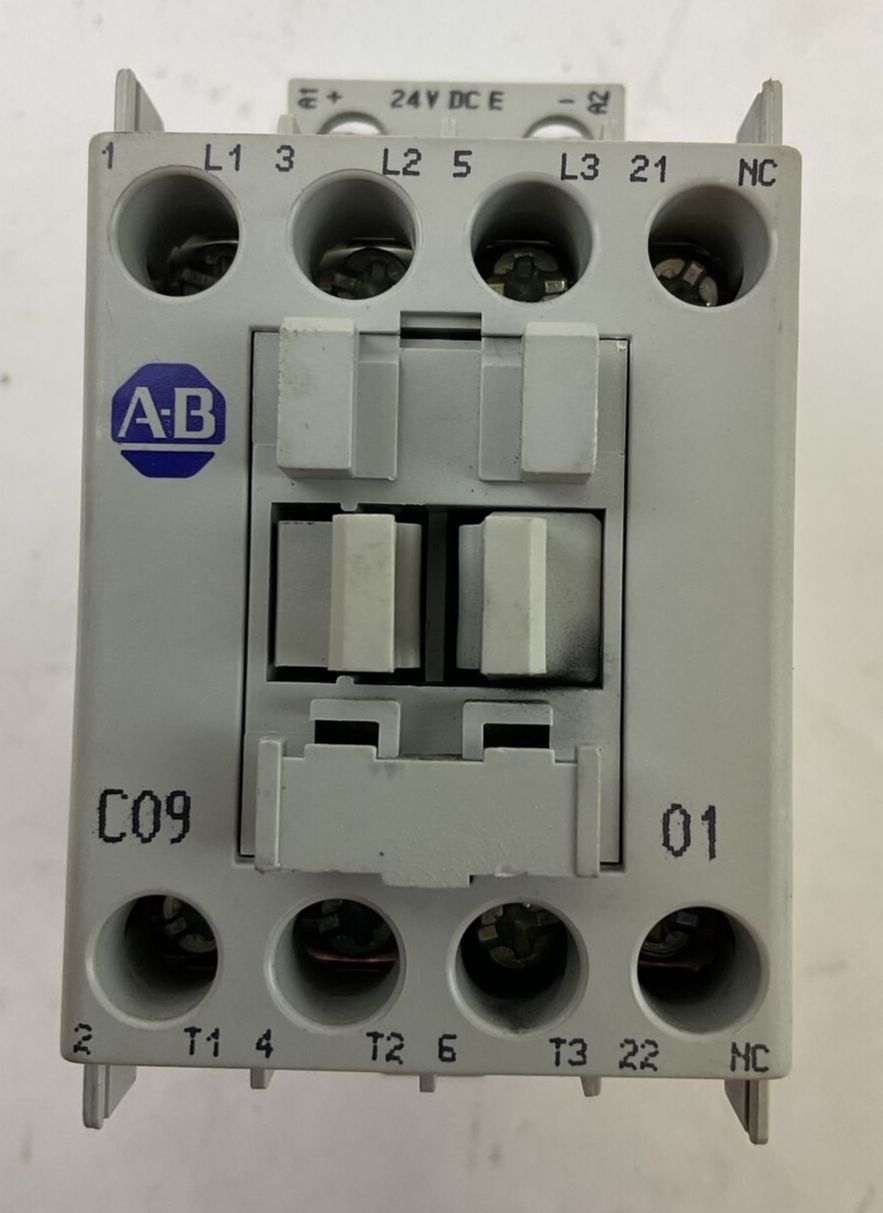 ALLEN BRADLEY 100-C09E*01 SER A CONTACTOR 600VAC 25A 3PH 7.5HP COIL 24VDC