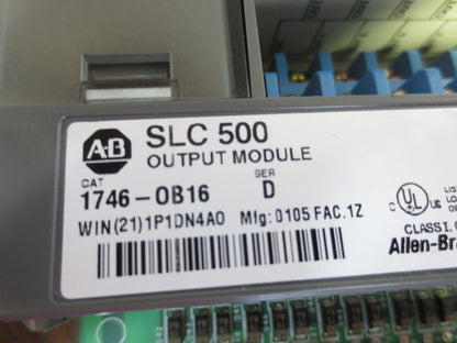 ALLEN-BRADLEY 1746-OB16 SLC500 OUTPUT MODULE - Ser. D - OUTPUT 10-60VDC