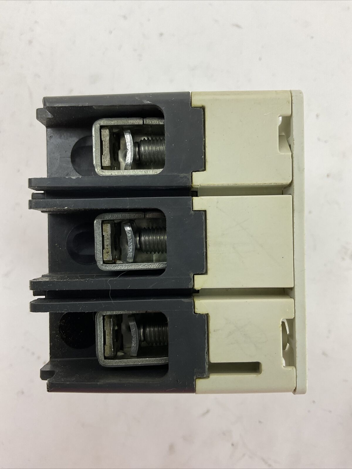ALLEN BRADLEY 140U-H2C3-C15 MOLDED CASE CIRCUIT BREAKER 15A 3POLE