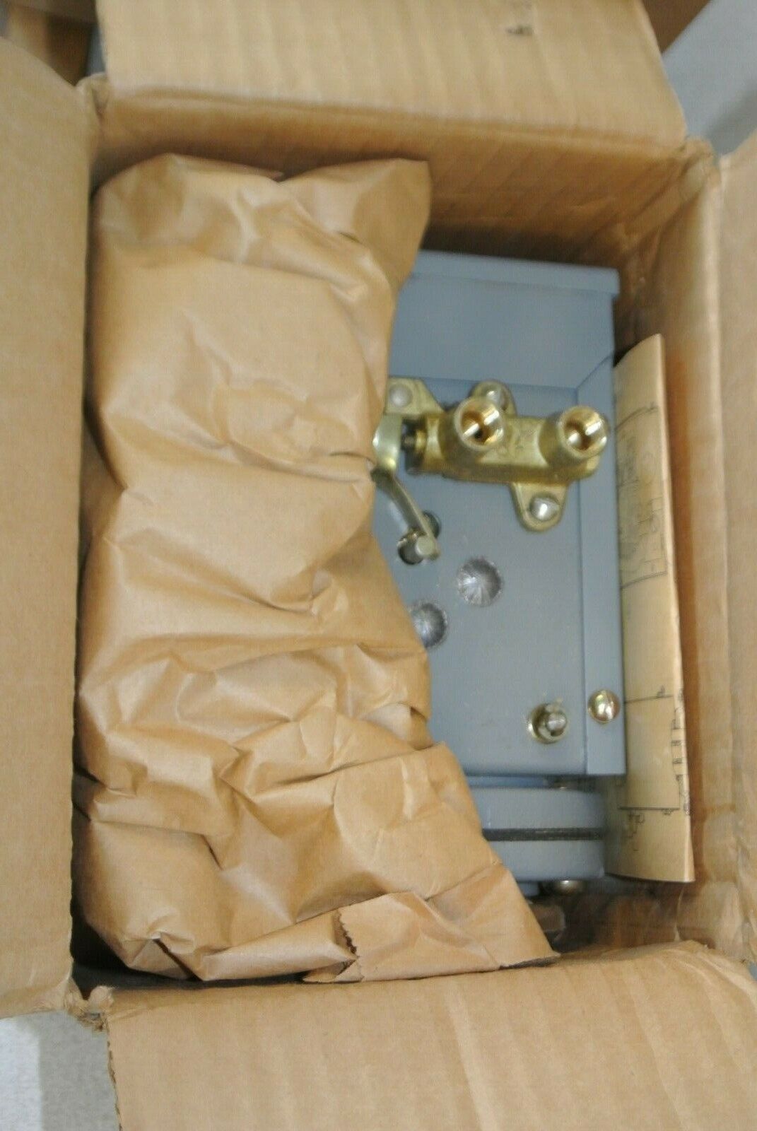 SQUARE D 9013 AHG-3 S4 PRESSURE SWITCH / CLOSE 425 / OPEN 500 / NEW SURPLUS
