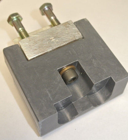 ALLEN-BRADLEY X-307636 FRONT STATIONARY CONTACT ASSEMBLY / SIZE 6 / NEW SURPLUS