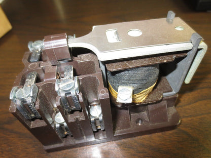 CUTLER-HAMMER 9575H2738-66 GENERAL PURPOSE RELAY 10A, 600VAC MAX - NEW SURPLUS