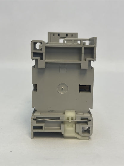 ALLEN BRADLEY 100-C12D*10 CONTACTOR SER A 600VAC 25A 10HP COIL 24VDC 100-F SER B