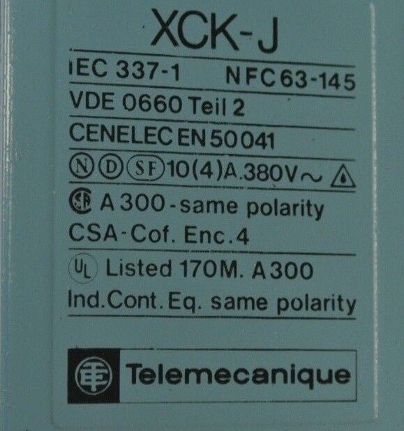 TELEMECANIQUE XCK-J1 (ZCK-J1 on box) SNAP-ACTION LIMIT SWITCH 300A 1 NO/1 NC.