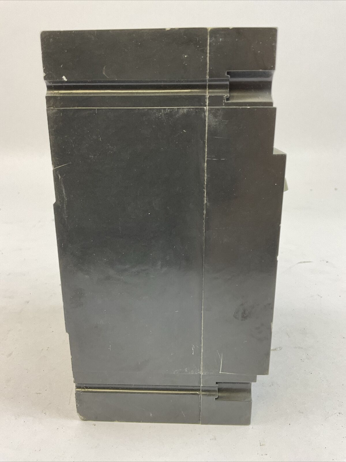 GE TED136070 INDUSTRIAL CIRCUIT BREAKER 70AMP 600VAC 250VDC 3POLE