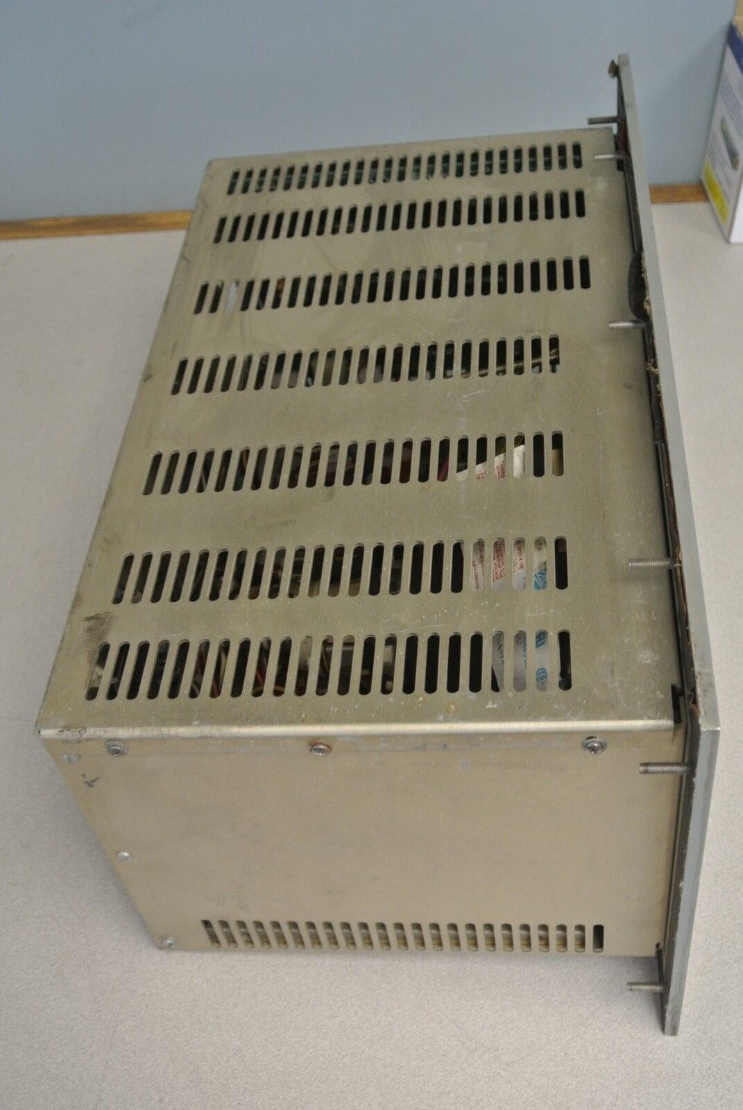 ALLEN-BRADLEY 1784-T30G PLANT FLOOR TERMINAL / 9" GREEN SCREEN / 966998-010