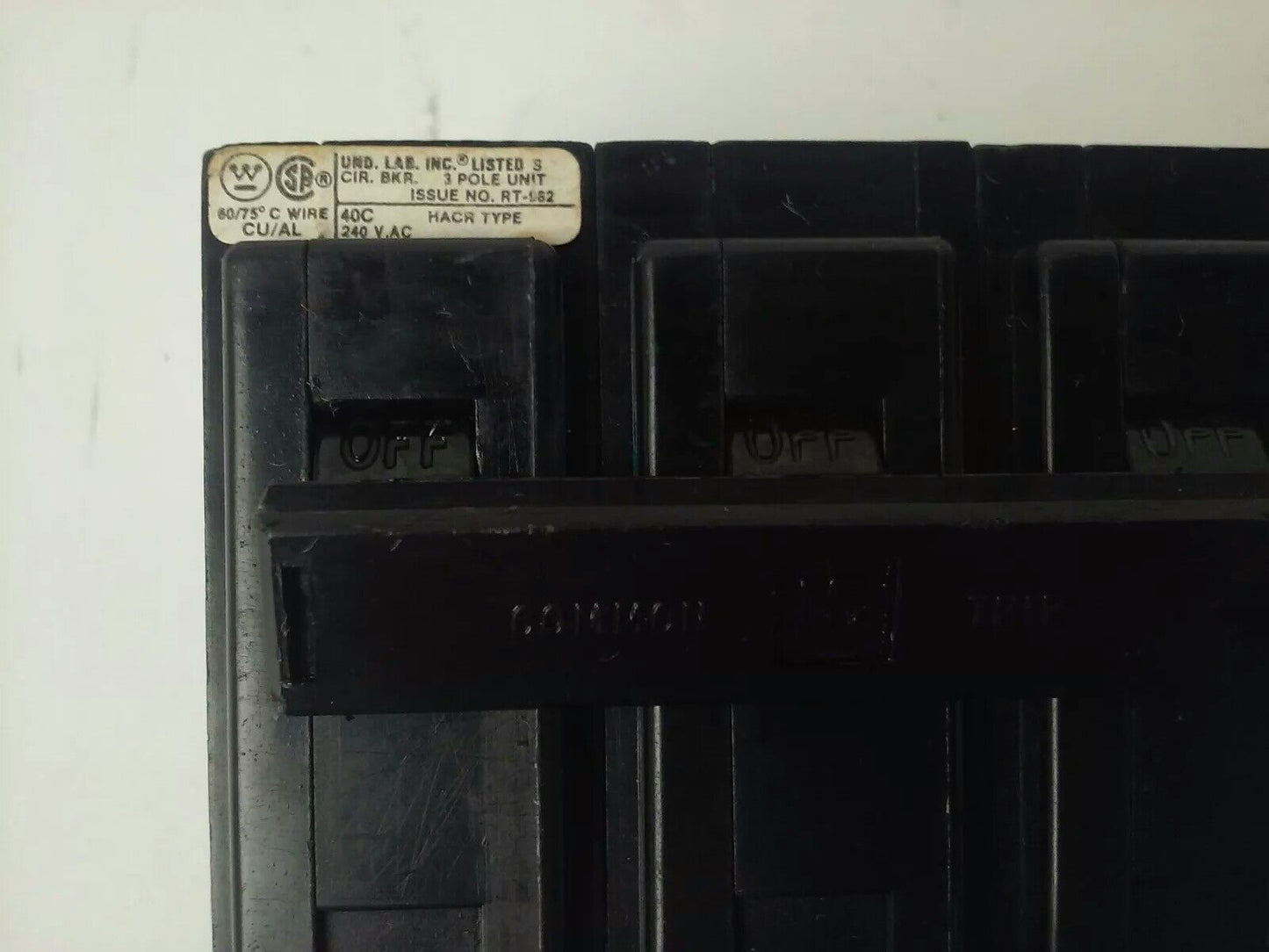 WESTINGHOUSE QBHW3015H QUICKLAG B CIRCUIT BREAKER 3P 240VAC 15A