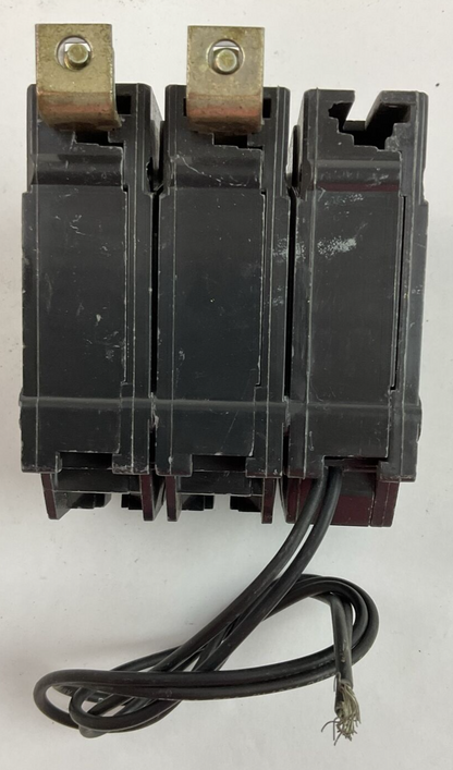 GE TQSTA1 CIRCUIT BREAKER 2POLE 30AMP 120/240VAC WITH SHUNT TRIP DEVICE