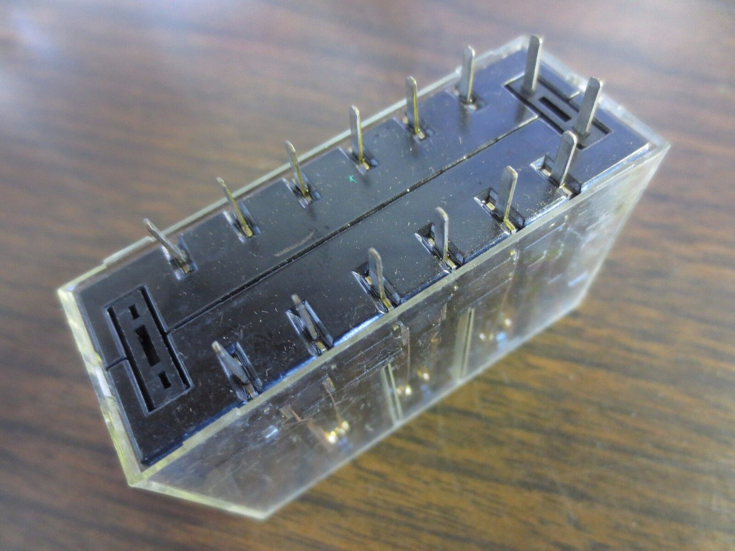 OMRON G7S-4A2B RELAY - 24VDC, 240VAC, 3A
