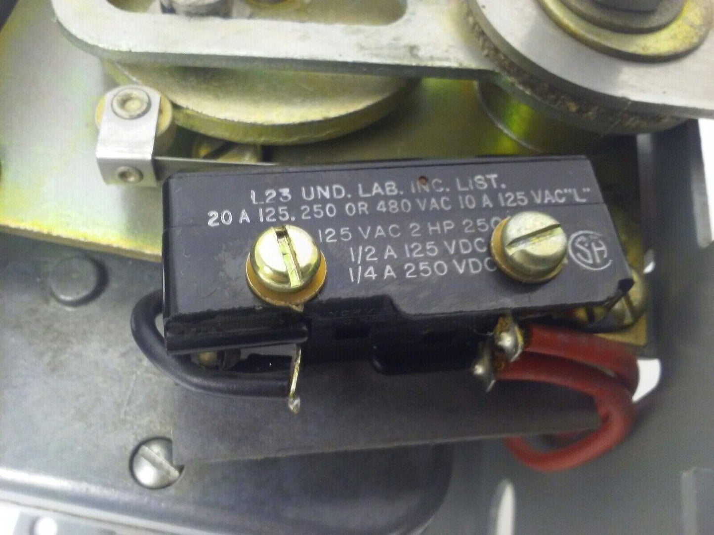 WESTINGHOUSE TYPE FB-EHB-EB 656D148G01 120V 60HZ 2.3A 147P372H01A MOTOR OPERATOR