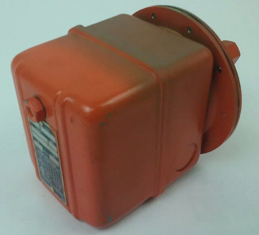 SQUARE D 9016 BMW-1 SER. C VACCUM SWITCH, SET 3-7 IN HG, FORM F, 2P, 3PH, 575V
